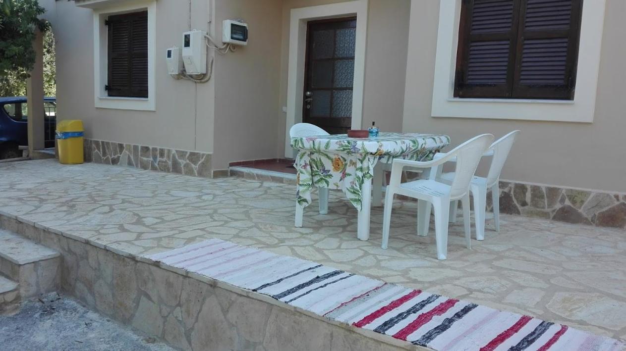 Nefele'S Apartments Ipsos Ngoại thất bức ảnh