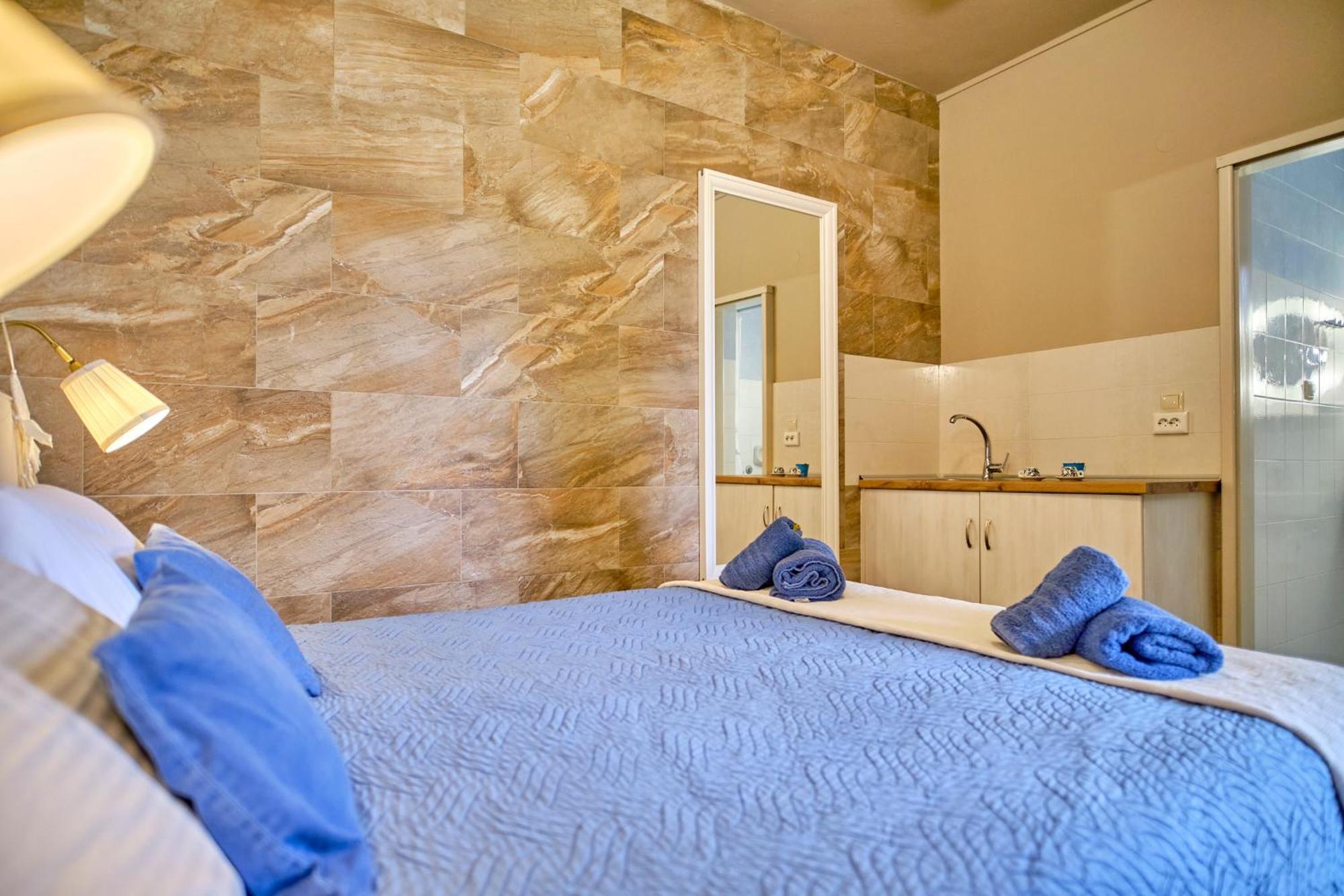 Nefele'S Apartments Ipsos Ngoại thất bức ảnh